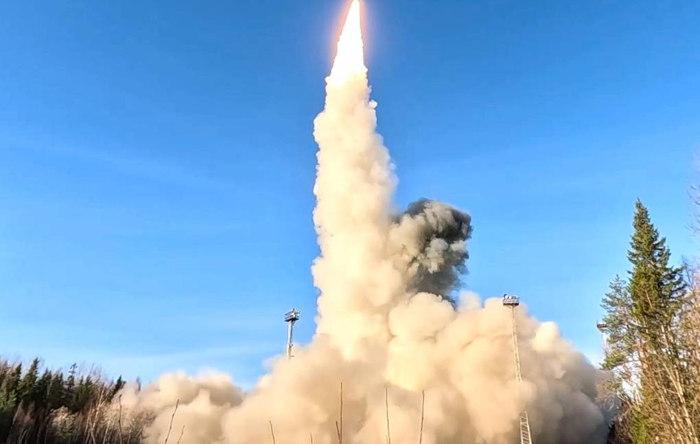 Nga triển khai tên lửa Oreshnik có khả năng mang đầu đạn hạt nhân ở Belarus